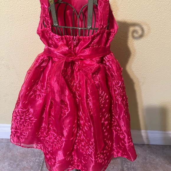 Dress size 4T - Picture 7 of 8